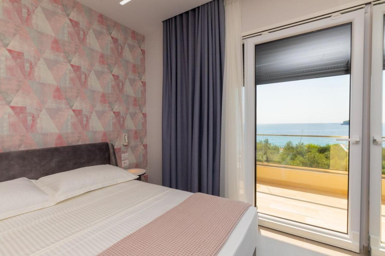 Corallo Rooms Himare Bagian luar foto